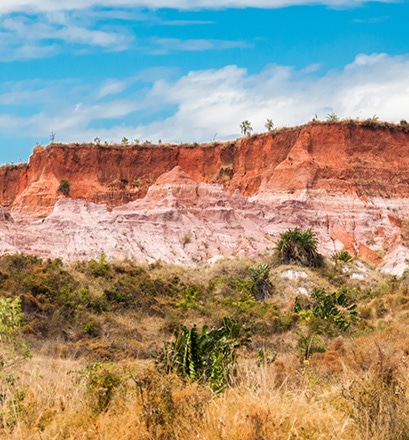 Admire the Cirque Rouge of Majunga 